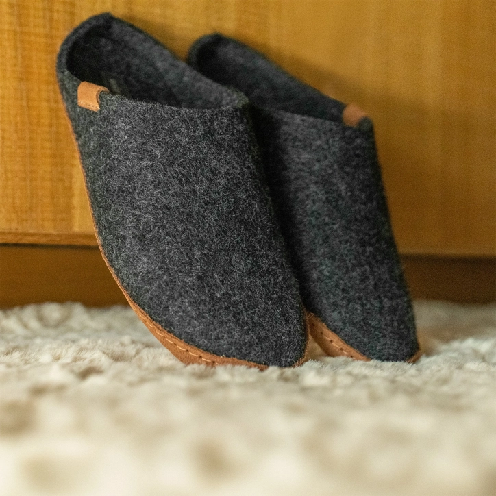 Pantofola Donna KITA  –  Mule in Feltro di Lana | Soir & Matin