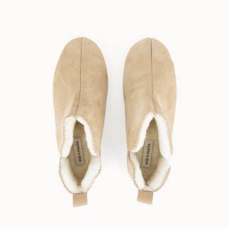 Pantofola donna NORY pelle beige, foderato in lana — vista dall'alto | Soir & Matin