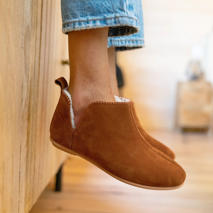 Pantofola donna NORY pelle whisky, foderato in lana — dettaglio materiale | Soir & Matin