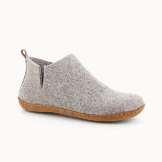 MIYOSHI women’s slipper in taupe wool felt — 3/4 view | Soir & Matin