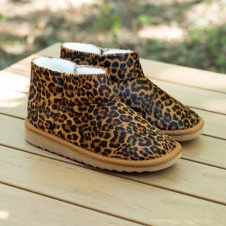 Damespantoffel boots TAYLOR leer met harige luipaardprint, wollen voering — handgemaakt in Spanje | Soir & Matin