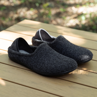 WEBSTER men’s slipper in anthracite wool felt — handcrafted in Spain | Soir & Matin